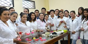 ESTUDIANTES DE AGROINDUSTRIAL INNOVAN PROCESOS Y PRODUCTOS VEGETALES